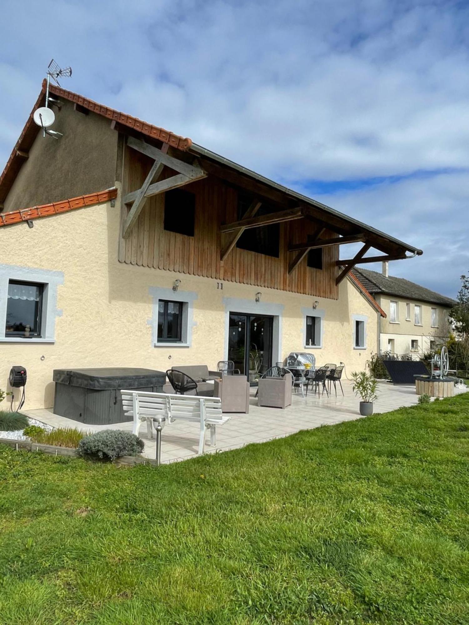 Bed and Breakfast La Guette Cercy-la-Tour Esterno foto
