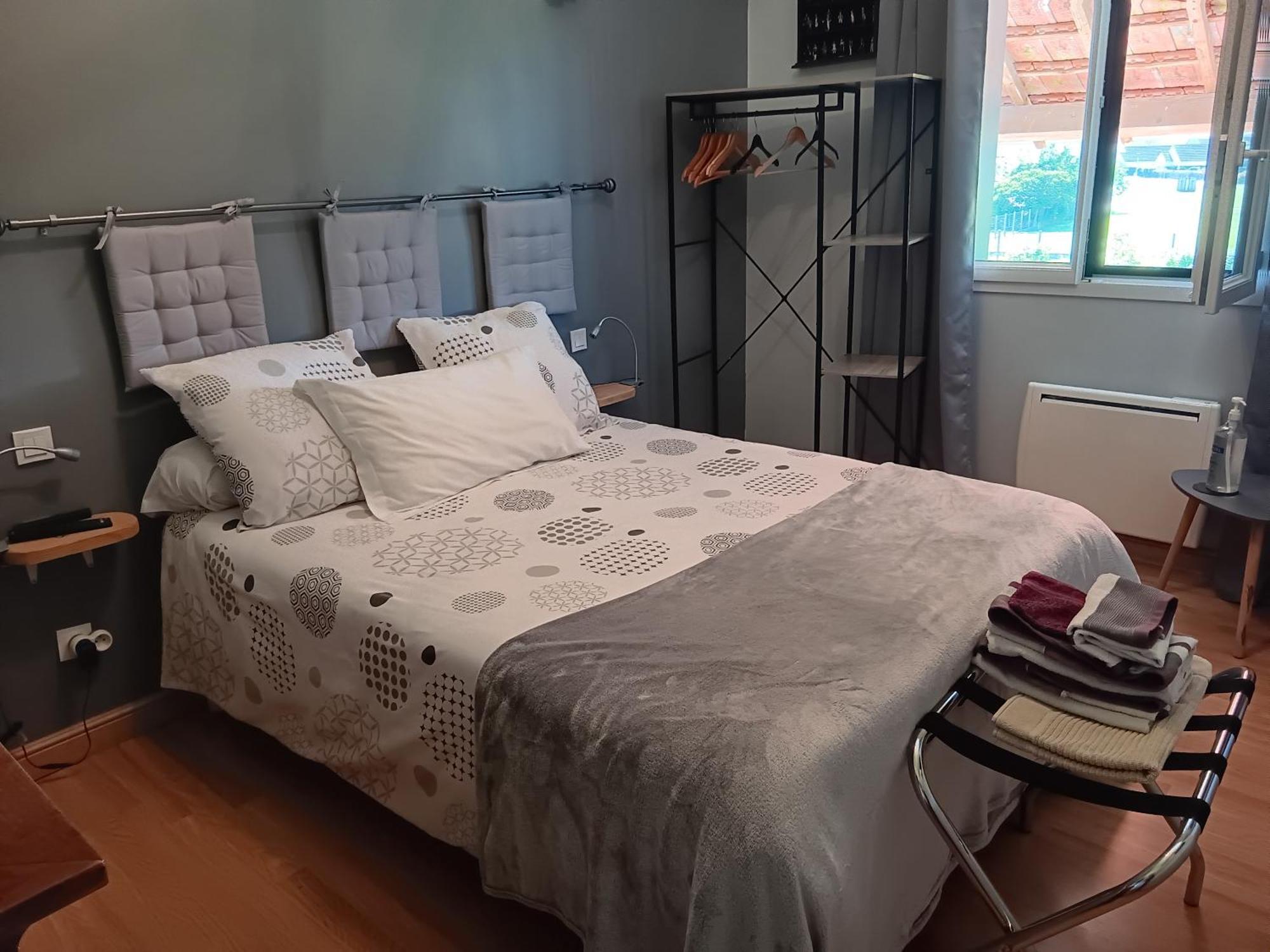 Bed and Breakfast La Guette Cercy-la-Tour Esterno foto